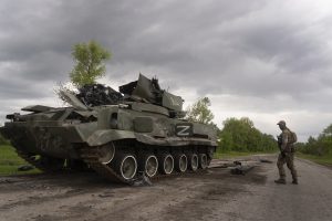 Rat u Ukrajini: Finska i Švedska žele u NATO, Moskva upozorava da je to greška; Rusi se povlače iz regiona Harkova; borbe za čeličanu Azovstal i dalje traju