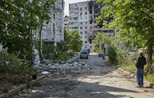 Rat u Ukrajini: Nastavljene teške borbe u Donbasu; ruski zvaničnici kažu da “nema roka” kada bi inavzija mogla da se okonča; Zelenski optužuje Moskvu da želi da uništi istok zemlje