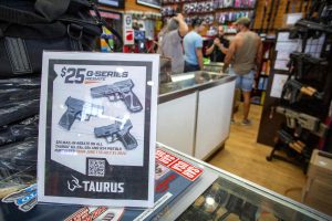 Njujork se usprotivio odluci Vrhovnog suda: Zabranjeno nošenje oružja na mnogim javnim mestima