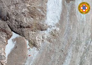 U Italiji ima mrtvih pošto se  obrušio komad alpskog glečera