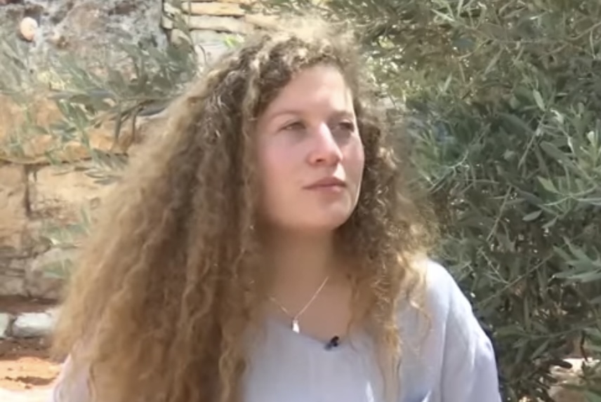 Ahed Tamimi, aktivistkinja koja je nekoliko meseci provela u izraelskom zatvoru, zbog suprotstavljanja izraelskim vojnicima