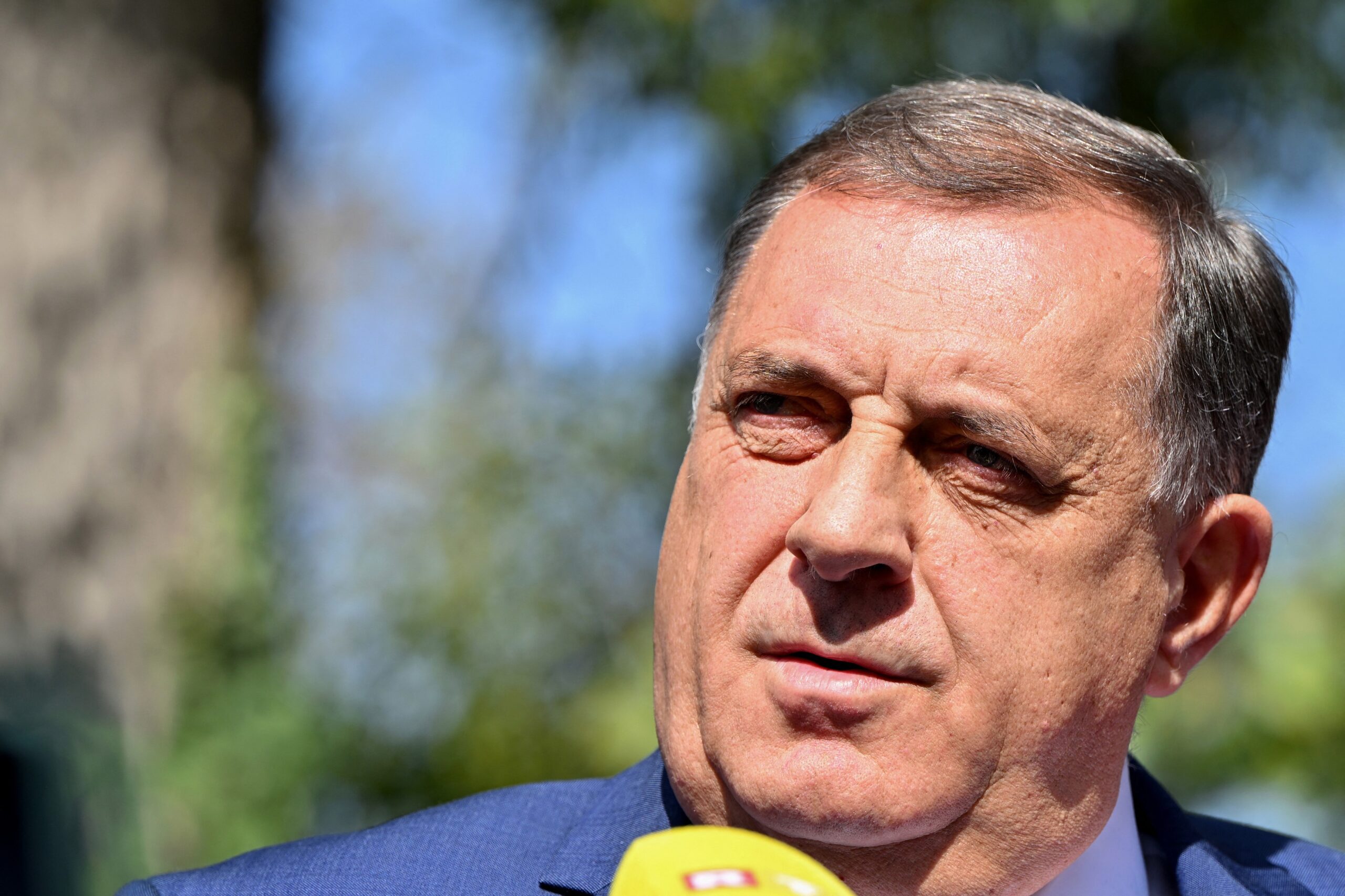 Milorad Dodik glavom i bradom