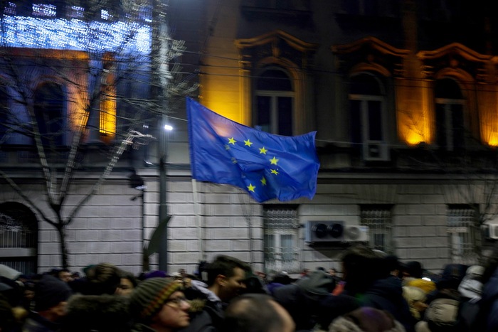 Protest opozicije i građana ispred RIK-a