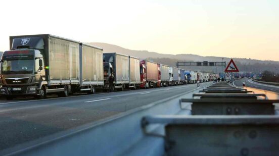 Convoy of trucks/ Kamioni