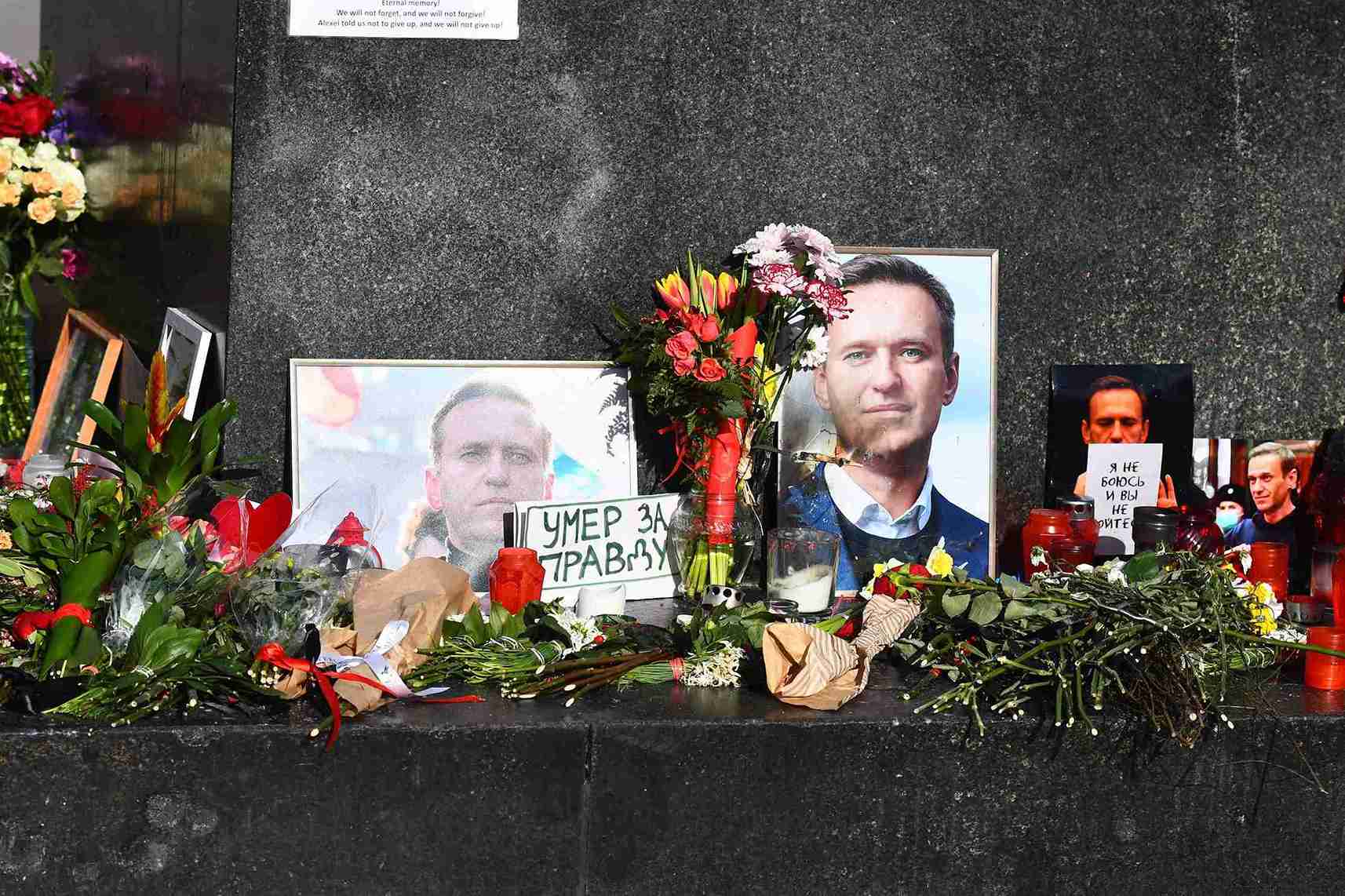 NOVOSADJANI ODAJU POCAST ALEKSEJU NAVALJNOM