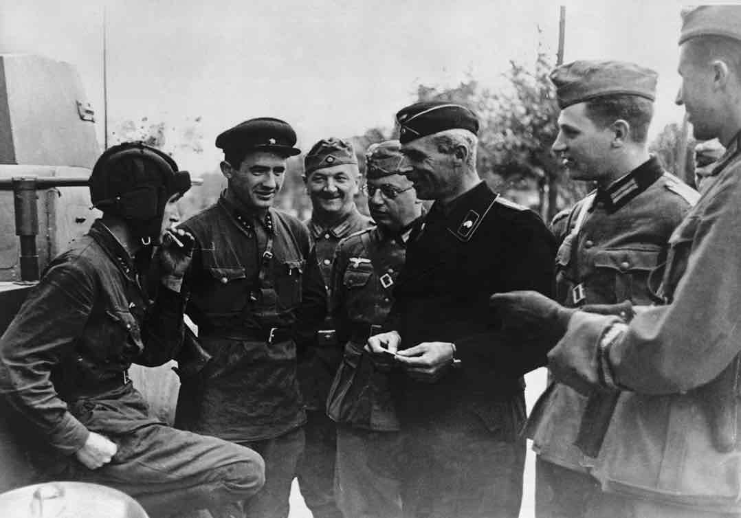 WWII / German and Soviet Soldiers