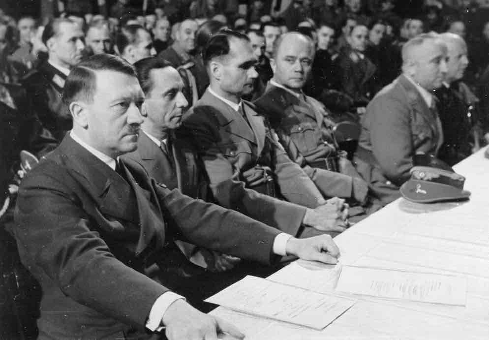 Adolf Hitler i Gebels