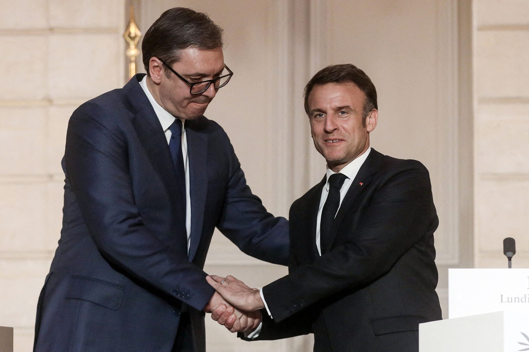 Predsednik Srbije Aleksandar Vučić i predsednik Francuske Emanuel Makron; France President Emmanuel Macron and Serbia's President Aleksandar Vucic