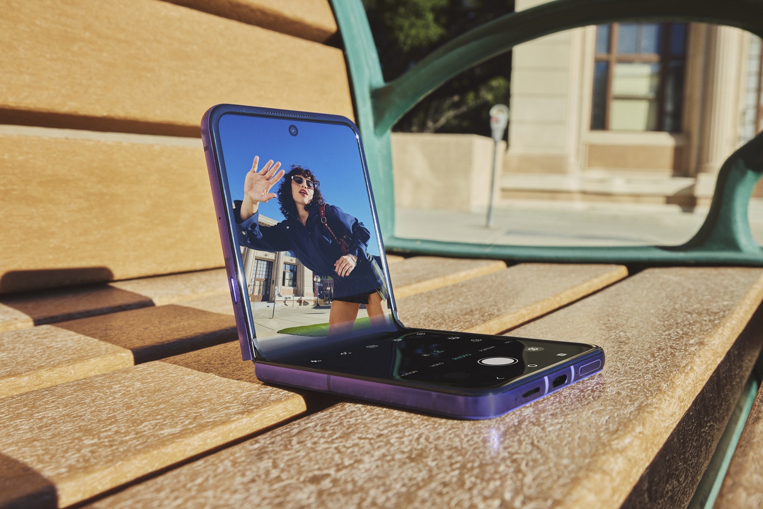 Snaga, stil i fleksibilnost: Motorola predstavila tri nova flip uređaja iz razr porodice