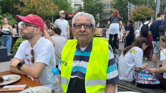 Veroljub Sarić ispred Pravnog fakulteta
