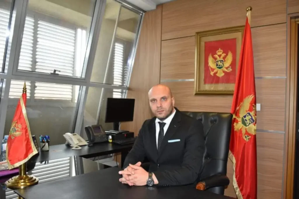 Bivšem direktoru crnogorske policije zabranjen ulazak u Srbiju