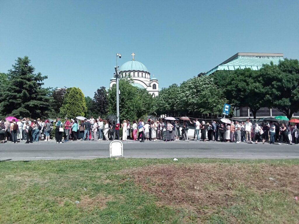 SPC: Donošenje Pojasa Bogorodice u Hram Svetog Sav
