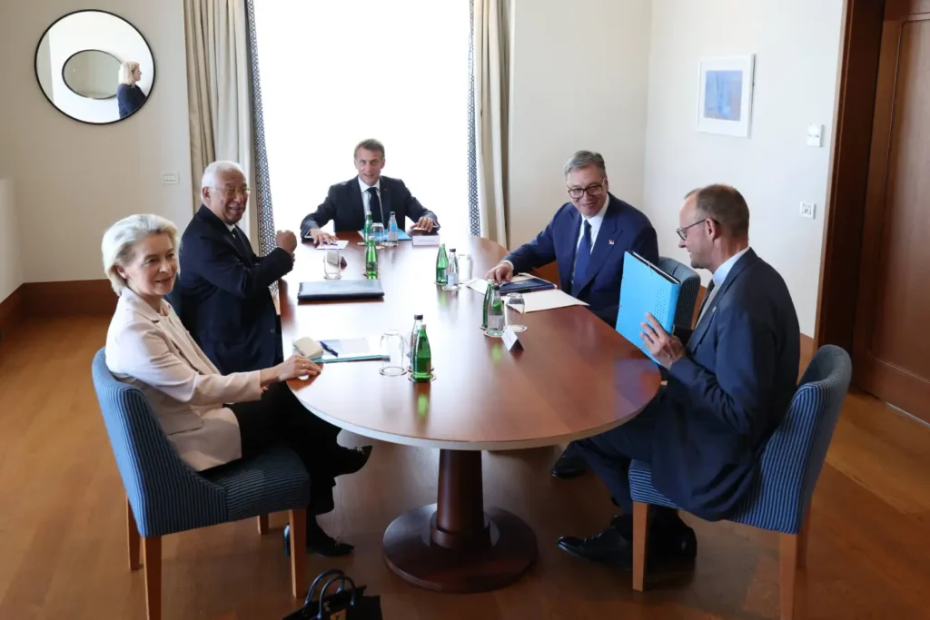 Vučić se u Tivtu sastao sa Mercom, Makronom, Koštom i Fon der Lajen