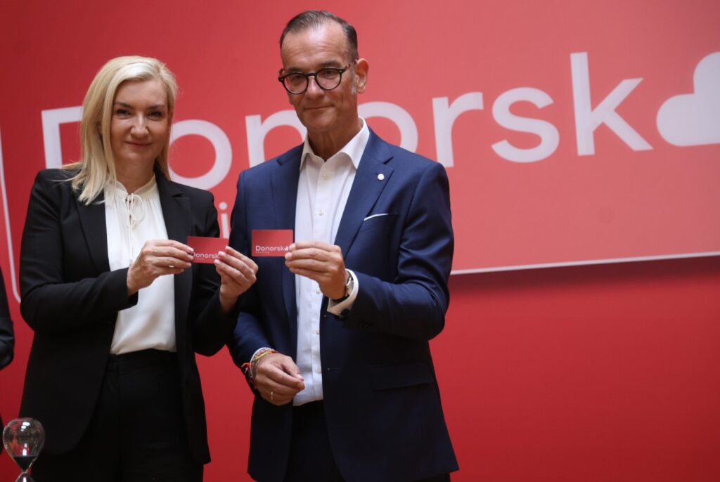 Srbija uvodi novu donorsku karticu