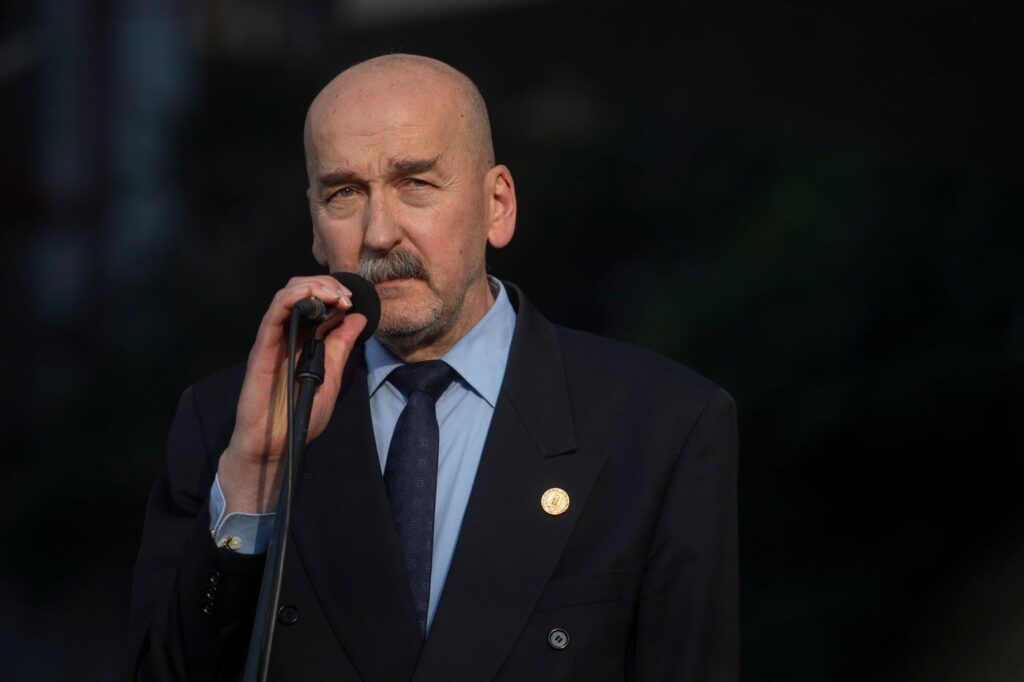 Profesor Saičić: Akademska zajednica uputila dopis VJT-u, jer je protiv građana upotrebljen zvučni top