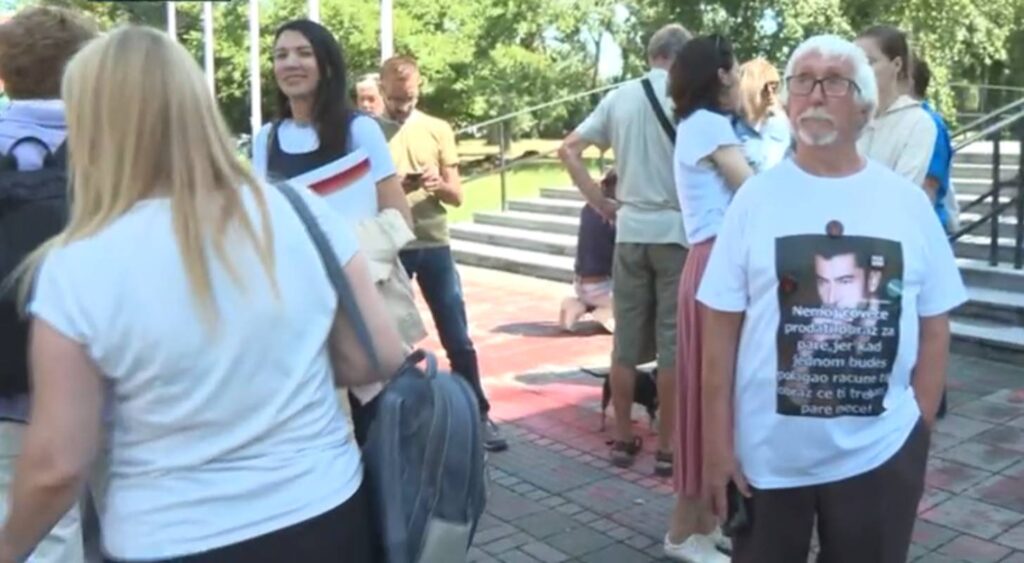 Održan protest ispred zgrade Rektorata u Novom Sadu