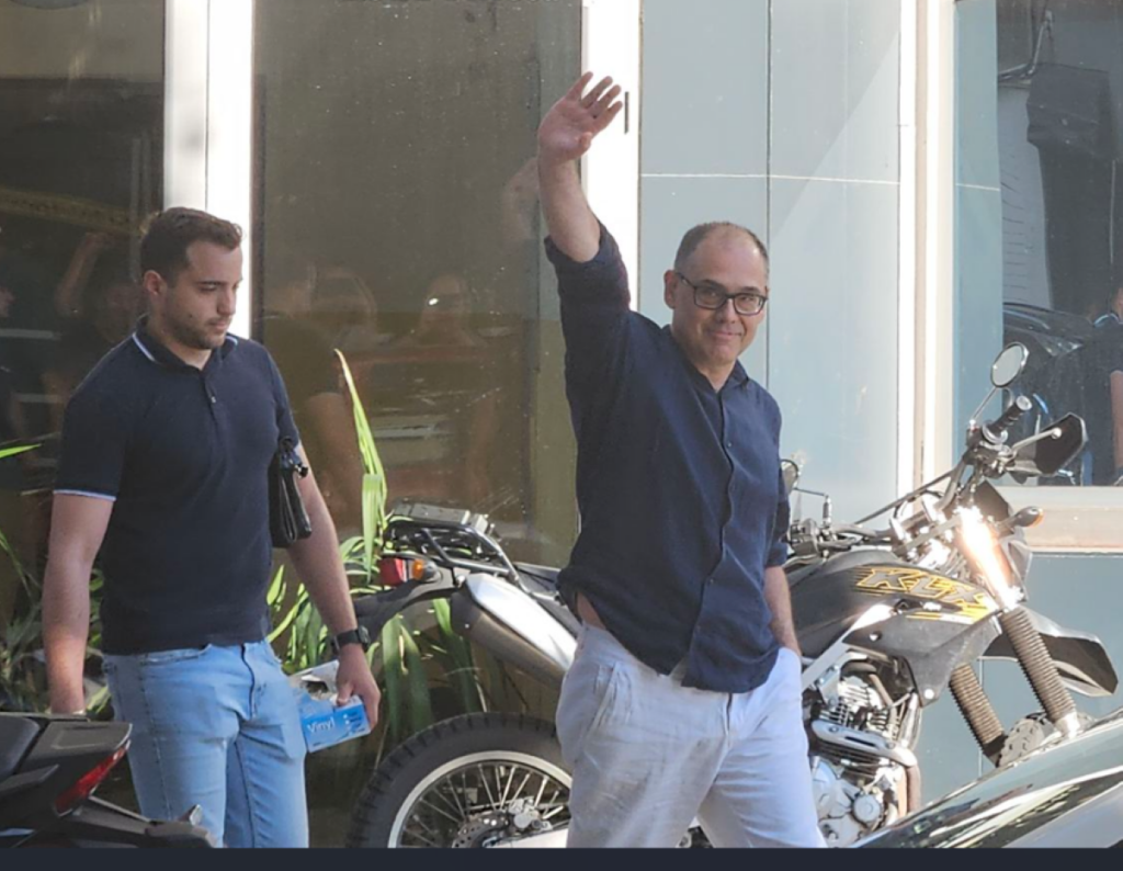 Advokat: „Aleksandar Radić pušten posle pretresa“
