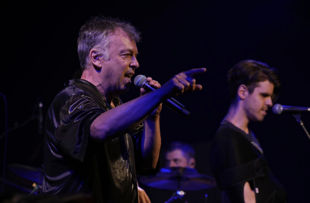 Dr Nele Karajlić promovisao prvi samostalni album „Pijani brod“ i predstavio četiri nova spota