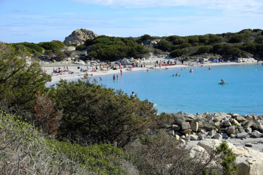 Italijanska plaža zabranila suncobrane za osobe od 10 do 65 godina