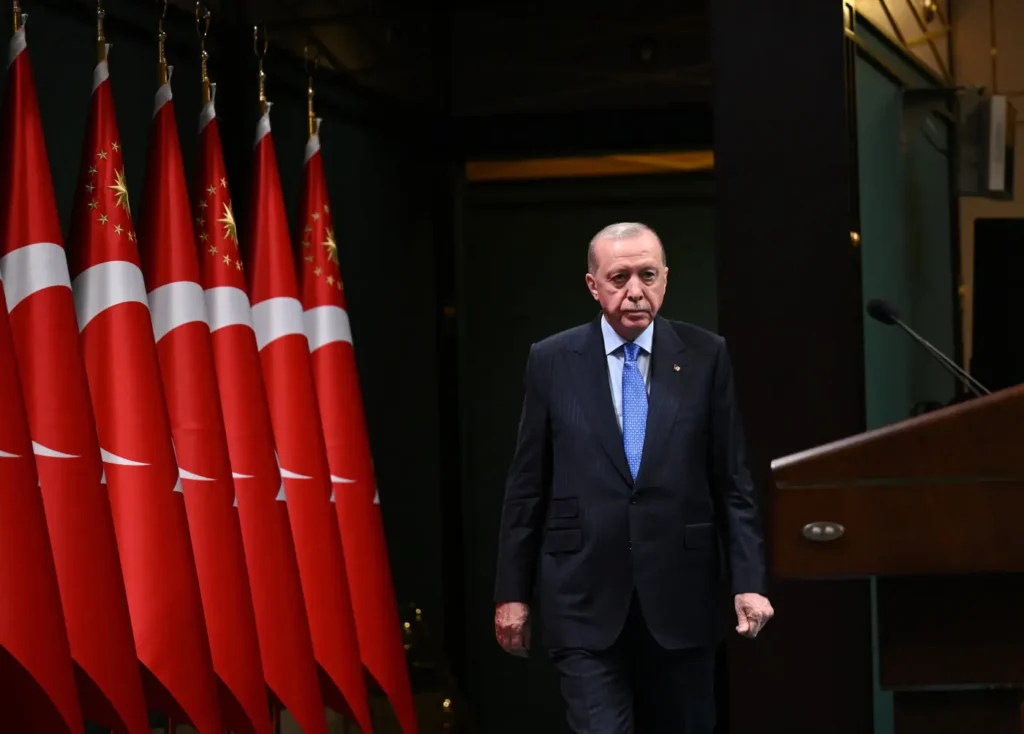 Erdogan primenjuje Putinova pravila da ne bi završio kao Orban: Nova analiza Željka Pantelića u štampanom izdanju Nedeljnika