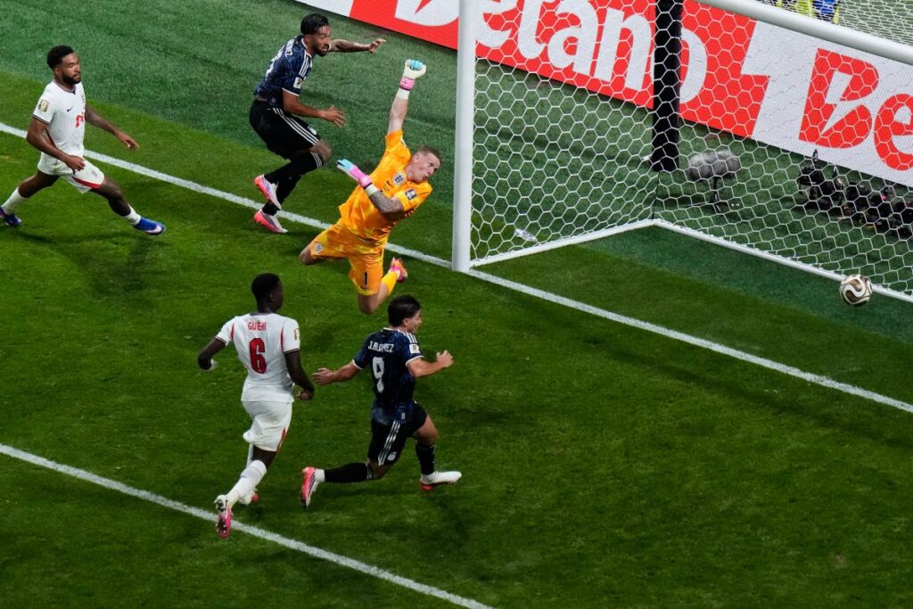 Argentina posle preokreta pobedila Englesku 2:1 i plasirala se u finale Svetskog prvenstva
