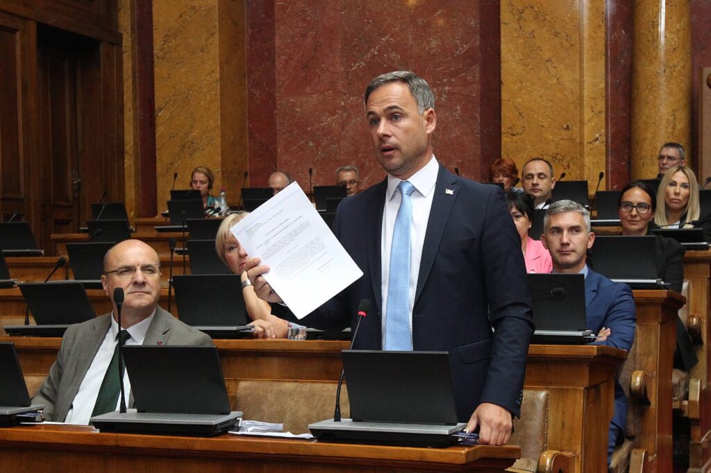 Beograd, 27.07.2026. - Vanredno zasedanje parlamenta na kojem je bilo reci o Predlogu za glasanje o nepoverenju vladi Srbije odrzano je danas u Domu narodne skupstine u Beogradu. (BETAPHOTO/MILAN OBRADOVIC)