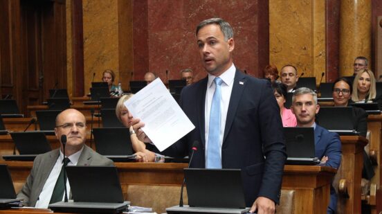 Beograd, 27.07.2026. - Vanredno zasedanje parlamenta na kojem je bilo reci o Predlogu za glasanje o nepoverenju vladi Srbije odrzano je danas u Domu narodne skupstine u Beogradu. (BETAPHOTO/MILAN OBRADOVIC)