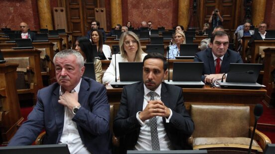 Beograd, 27.07.2026. - Vanredno zasedanje parlamenta na kojem je bilo reci o Predlogu za glasanje o nepoverenju vladi Srbije odrzano je danas u Domu narodne skupstine u Beogradu. (BETAPHOTO/MILAN OBRADOVIC)